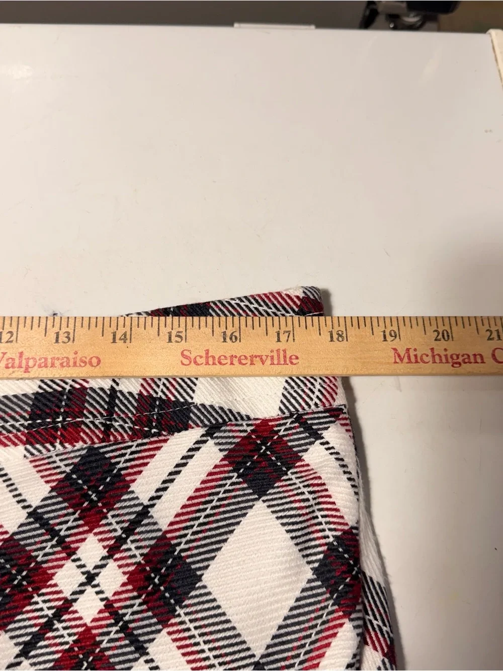 East 5th Women’s 16 White, Black & Red Plaid Long Skirt